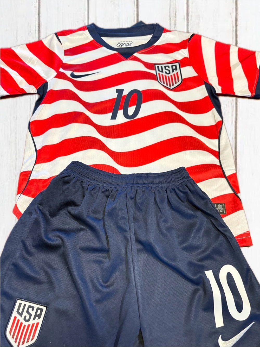 Youth 24 Small NIKE Soccer Jersey Christian Pulisic Kit - Jersey & Shorts